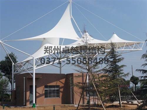 膜結(jié)構(gòu)材料主要有四種：膜材、鋼構(gòu)、索及附件