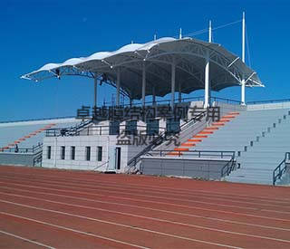 長春一汽高等專科學(xué)校操場(chǎng)膜結(jié)構(gòu)看臺(tái)