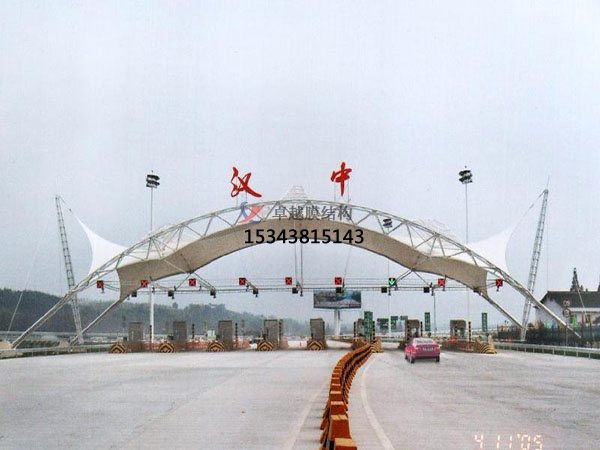 吐魯番高速收費(fèi)站雨棚【專(zhuān)業(yè)廠家】景觀遮陽(yáng)棚/服務(wù)區(qū)膜結(jié)構(gòu)充電站設(shè)計(jì)公司