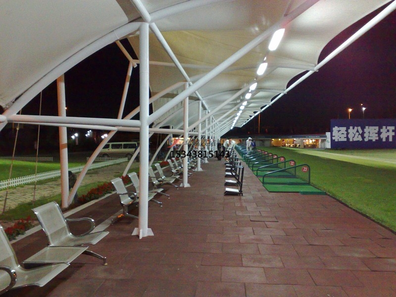 玉溪膜結構高爾夫發(fā)球臺遮陽棚