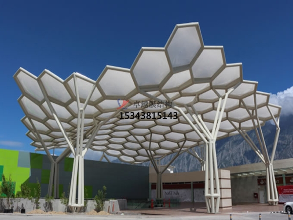 莆田<font color='red'>膜結(jié)構(gòu)景觀</font>施工【生產(chǎn)廠家】