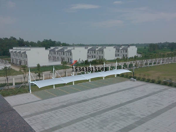 ?？的そY(jié)構(gòu)停車棚【雨棚遮陽棚生產(chǎn)安裝】