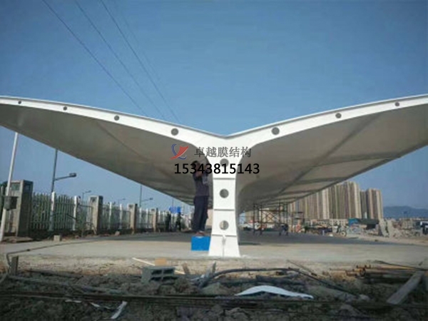 西吉膜結(jié)構(gòu)【充電站防雨篷】停車(chē)棚設(shè)計(jì)安裝