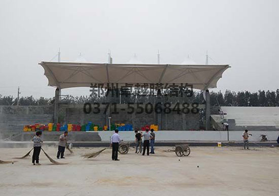 重慶張拉膜遮陽(yáng)棚生產(chǎn)廠家設(shè)計(jì)施工【重慶三峽學(xué)院張拉膜遮陽(yáng)棚】等項(xiàng)目
