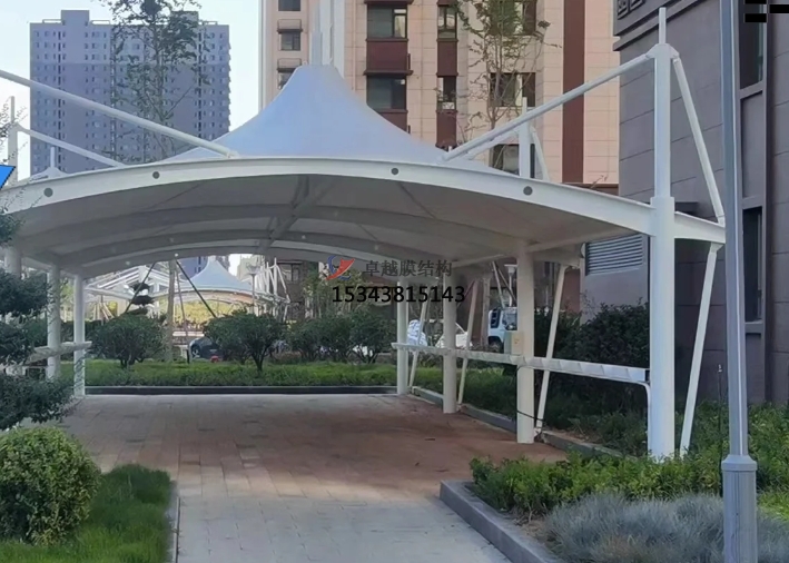 卓越膜結(jié)構(gòu)停車棚景觀棚定做有什么優(yōu)勢？