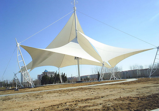 全新建筑形式！膜結(jié)構(gòu)雨棚的奇特性能分析